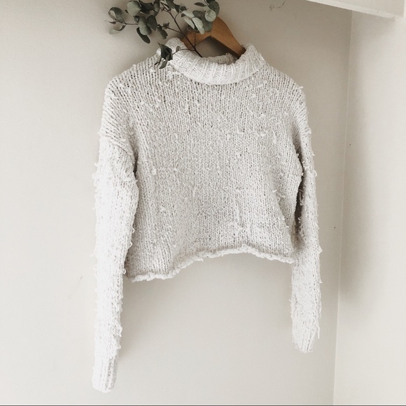 Urban Outfitters Sweaters - ❌SOLD❌Urban Outfitters Fuzzy Cropped Knit
